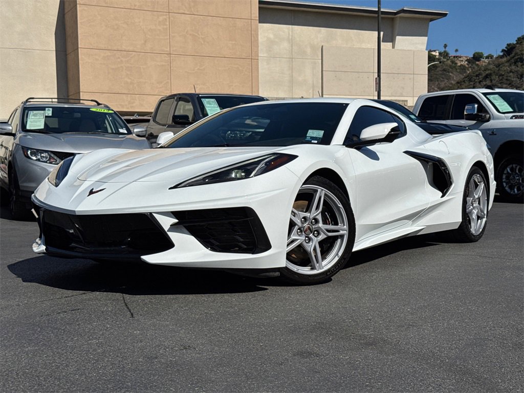 Used 2022 Chevrolet Corvette Stingray Coupe w/ Z51 Performance Package image 2
