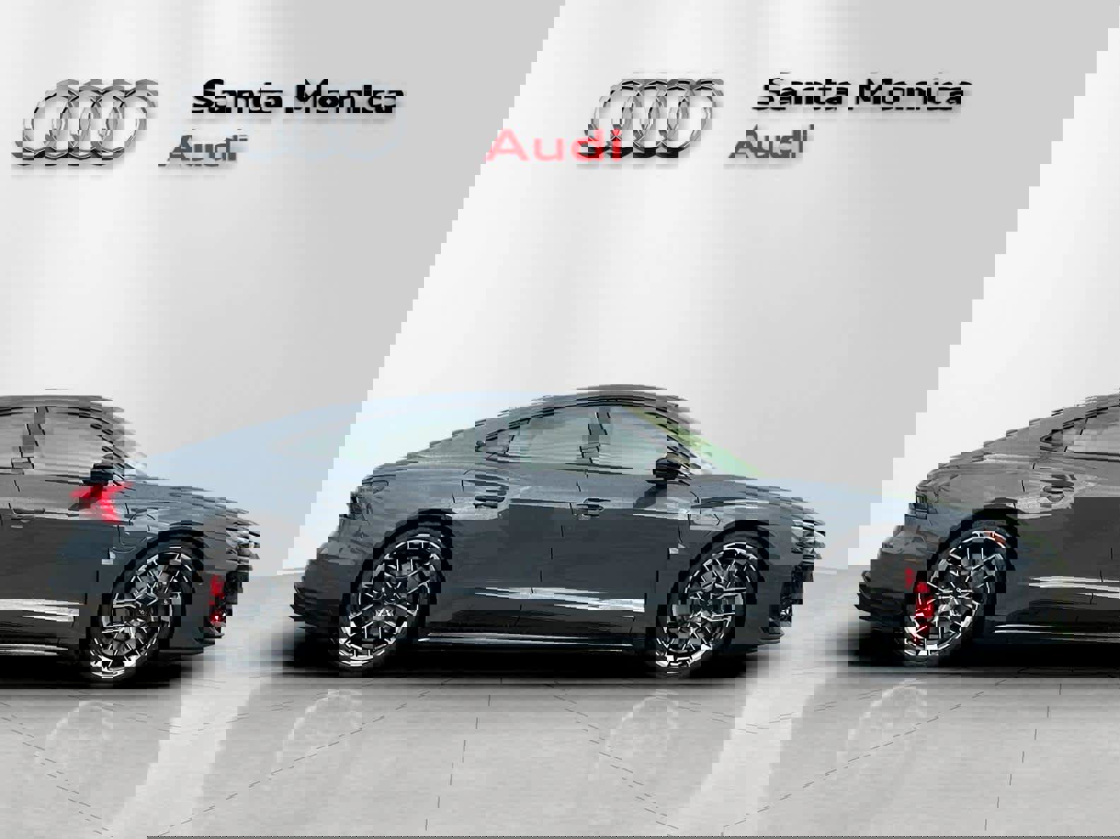 New 2026 Audi RS e-tron GT performance image 8