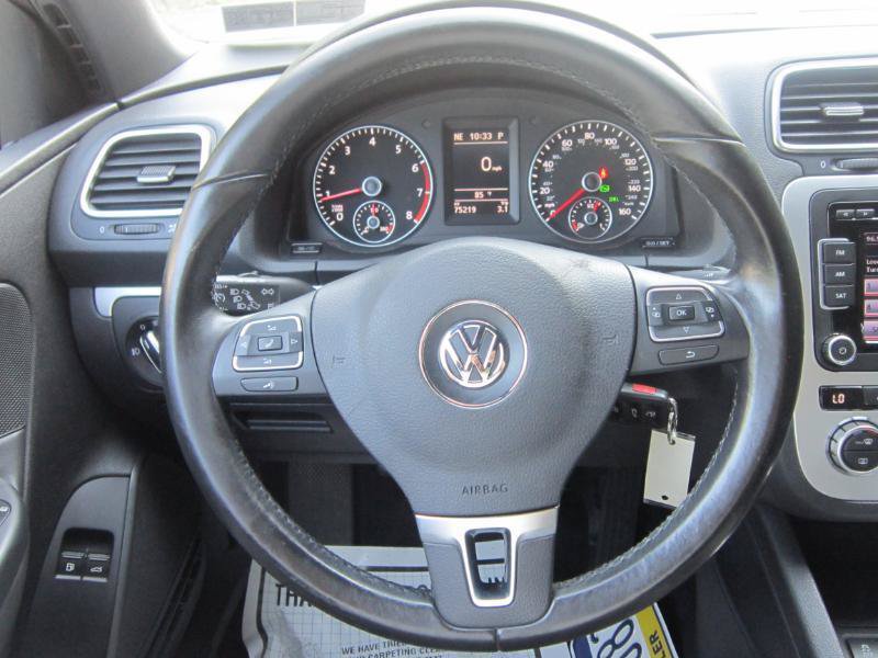 Used 2013 Volkswagen Eos Komfort FWD image 15