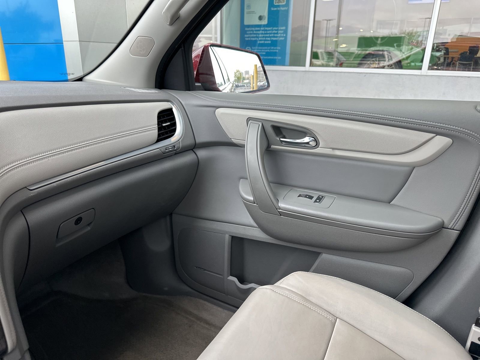 Used 2017 Chevrolet Traverse LT AWD/4WD image 40