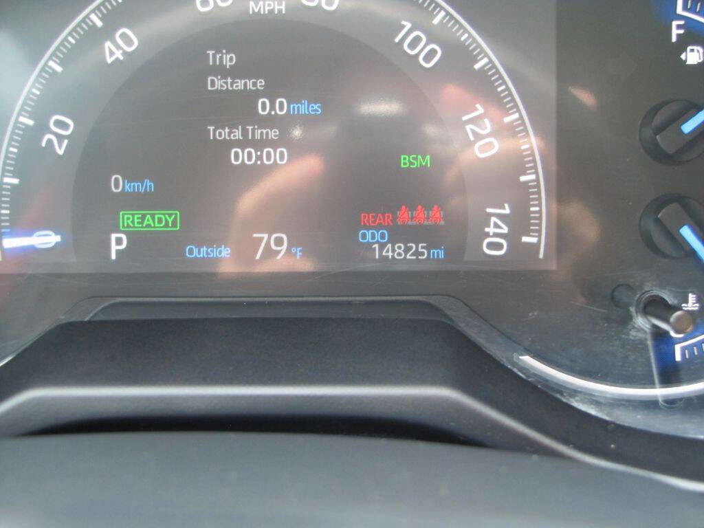 Used 2024 Toyota RAV4 LE image 39