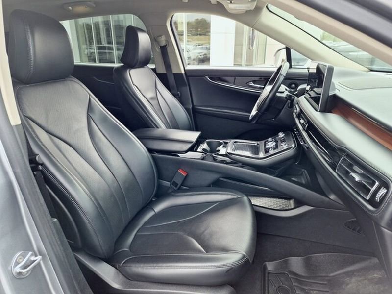 Used 2023 Lincoln Nautilus Reserve w/ Luxury Package image 21