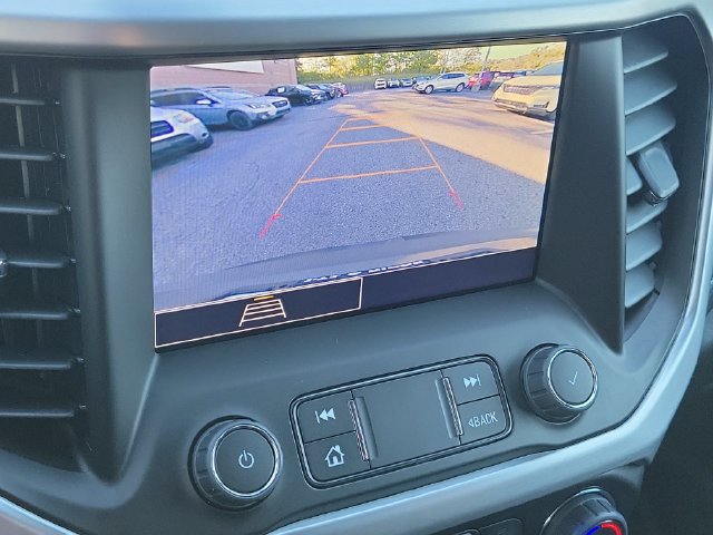 Used 2023 GMC Acadia SLE w/ Driver Convenience Package FWD image 25