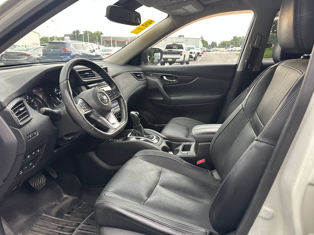 Used 2018 Nissan Rogue SL w/ Premium Package AWD/4WD image 10