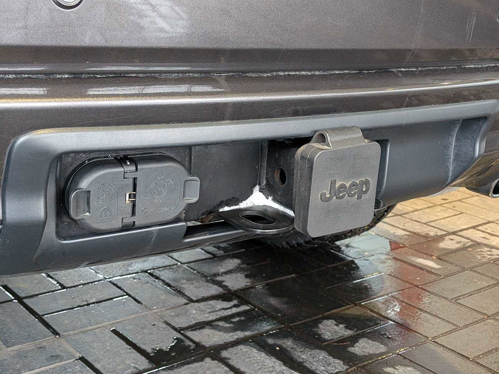 Used 2021 Jeep Grand Cherokee Laredo X image 34