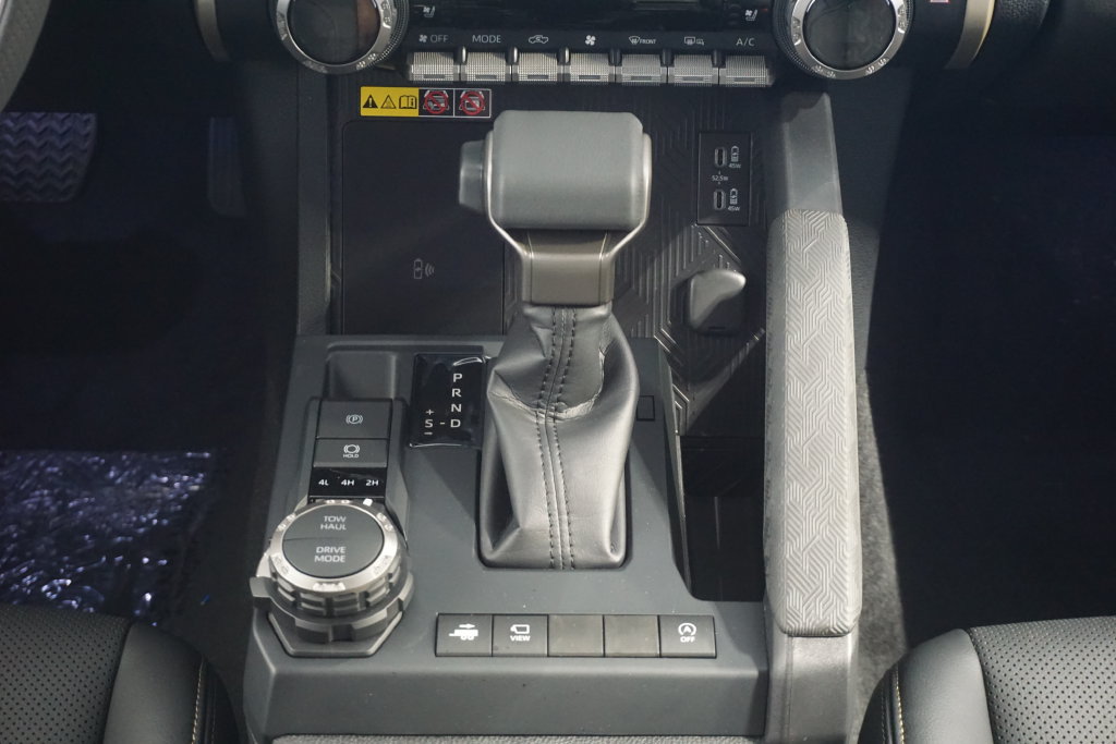 New 2026 Toyota Tacoma Limited AWD/4WD image 32