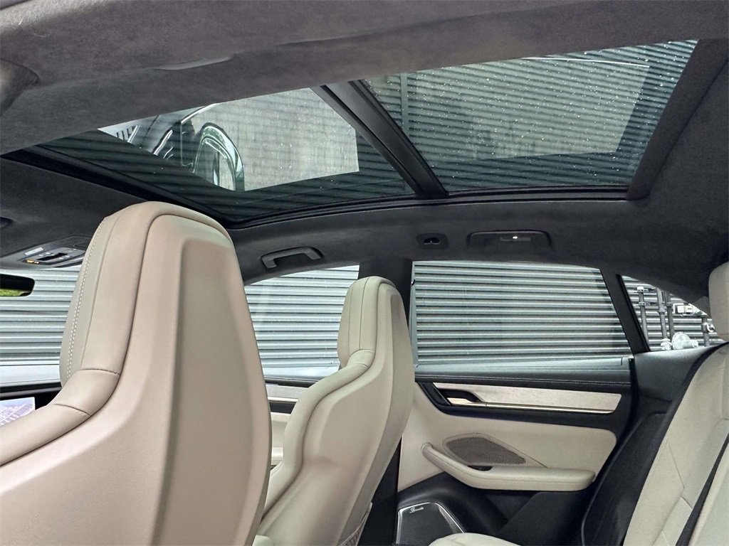 Certified 2024 Porsche Macan Turbo Electric image 15
