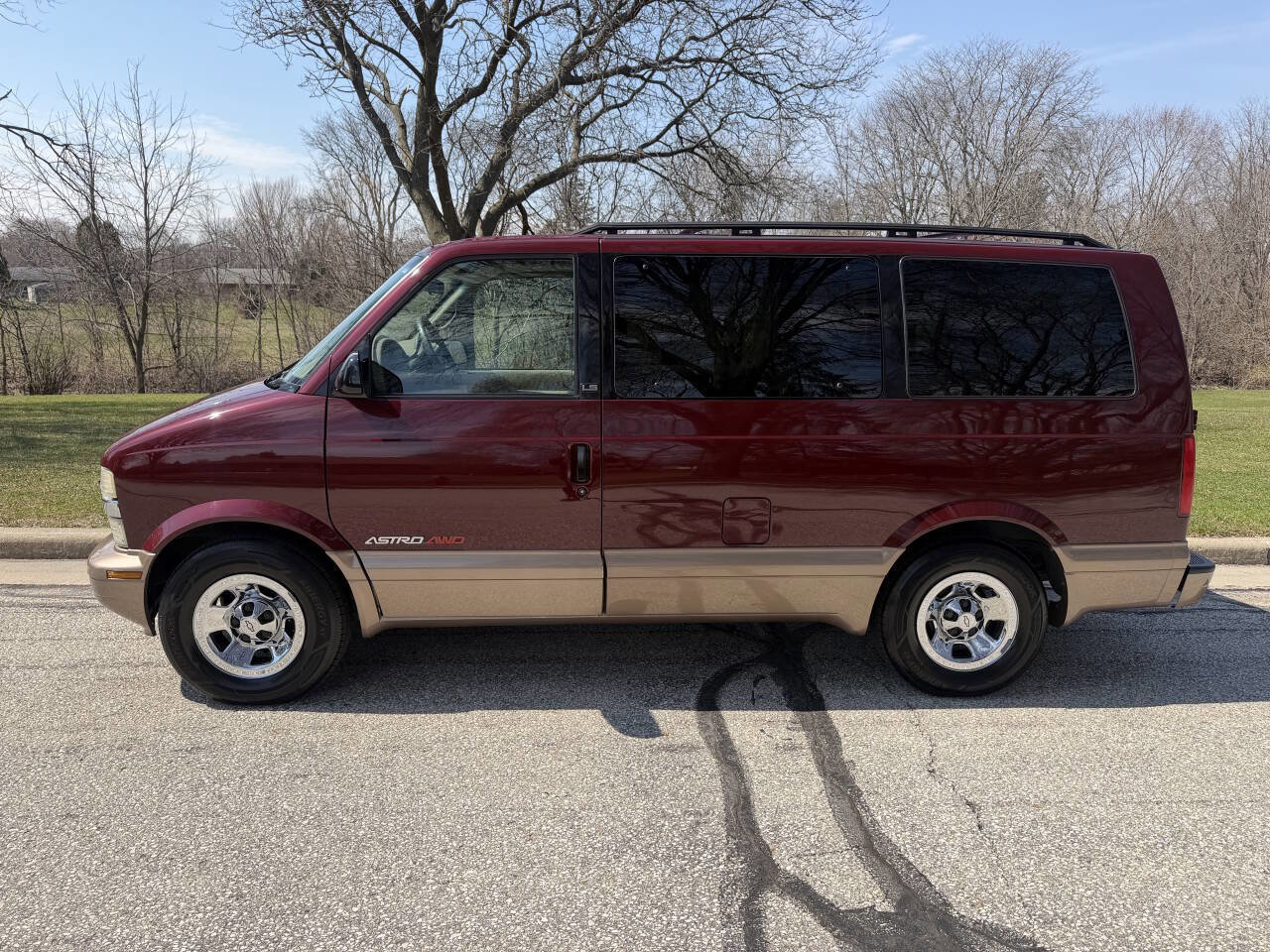 Used 2001 Chevrolet Astro Passenger AWD image 2