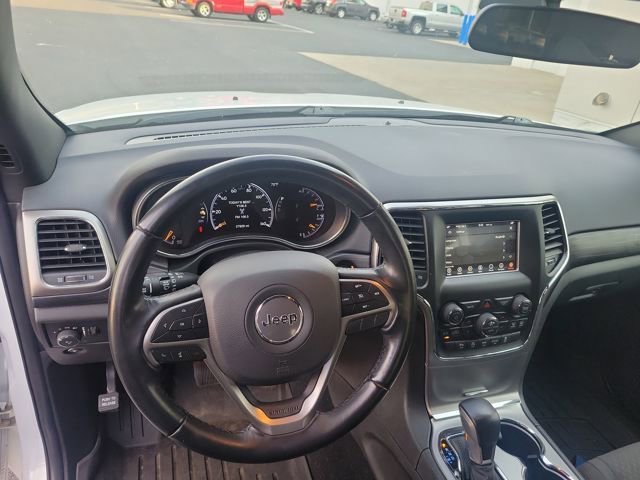 Used 2020 Jeep Grand Cherokee Laredo image 15