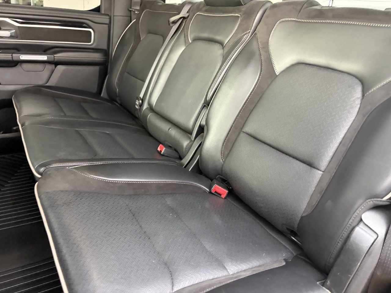 Used 2020 RAM 1500 Laramie RWD image 20