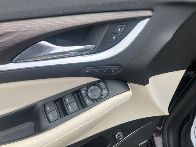 Used 2023 Buick Enclave Avenir w/ Avenir Technology Package image 11