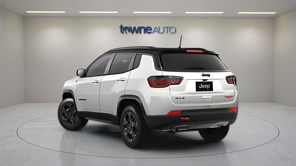 Used 2023 Jeep Compass Trailhawk image 5