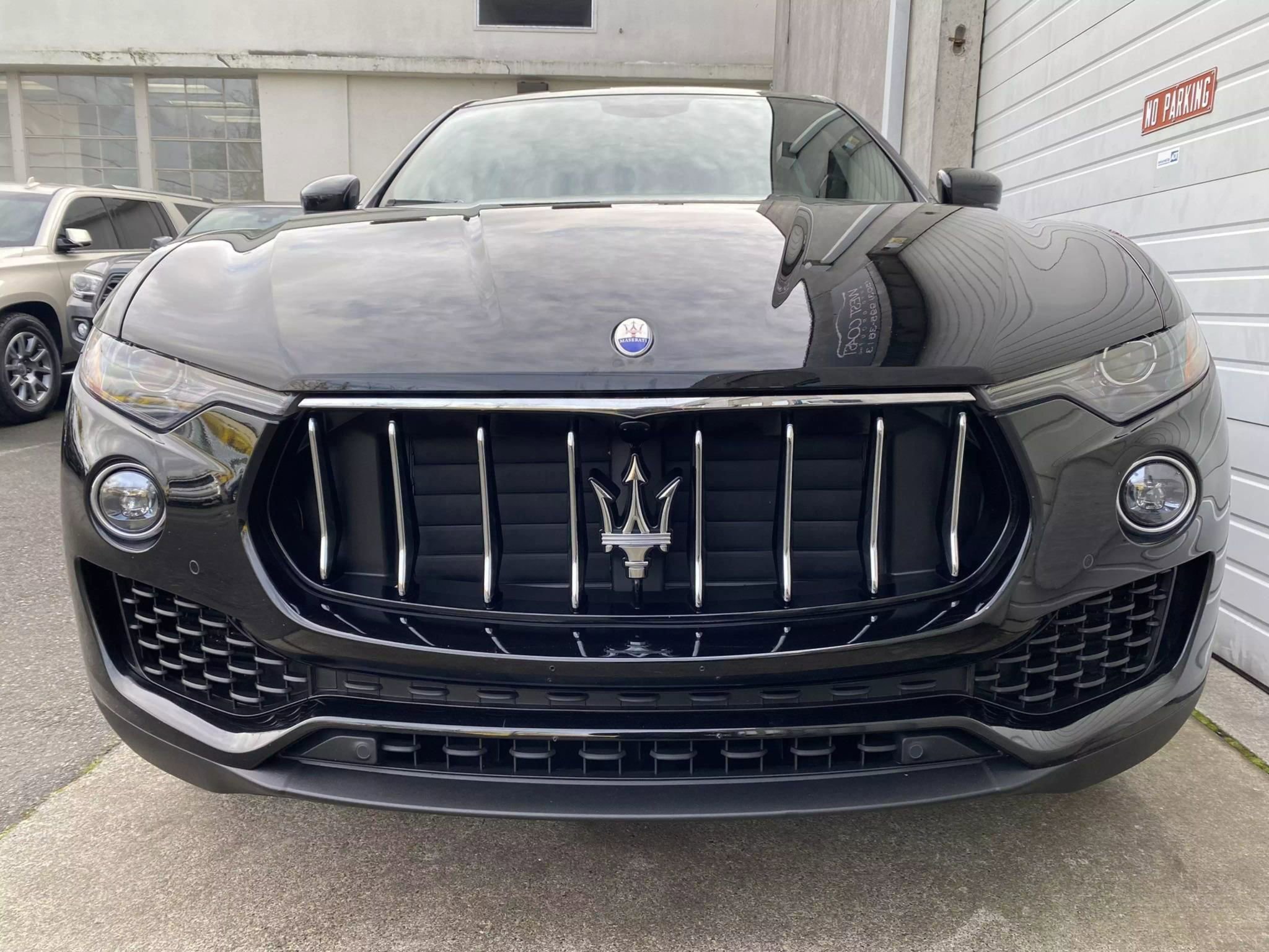 Used 2018 Maserati Levante image 4