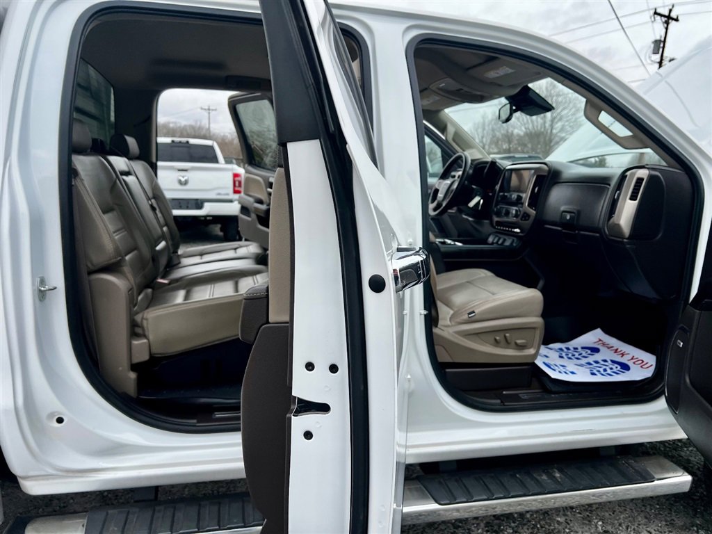 Used 2015 GMC Sierra 3500 Denali w/ Duramax Plus Package image 4