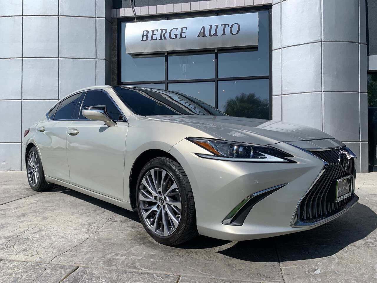 Used 2021 Lexus ES 350 w/ Premium Package image 1