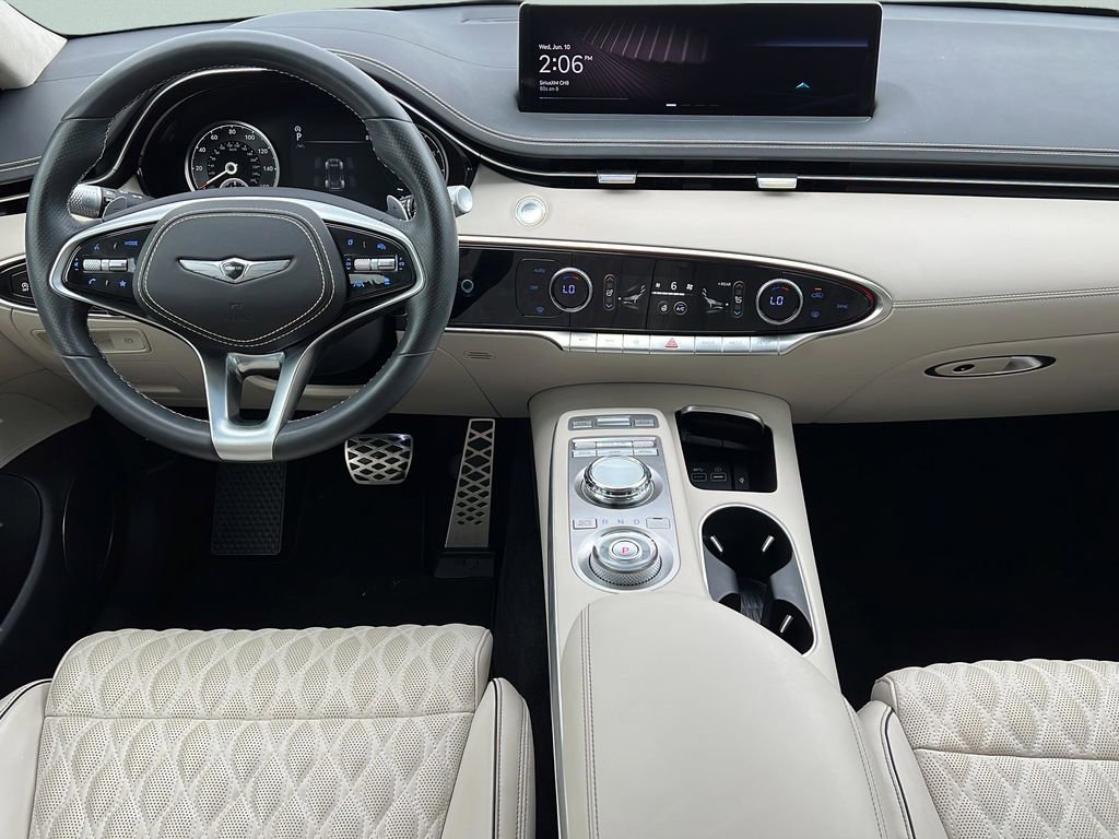 Used 2022 Genesis GV70 3.5T Sport w/ Sport Advanced Package AWD/4WD image 11