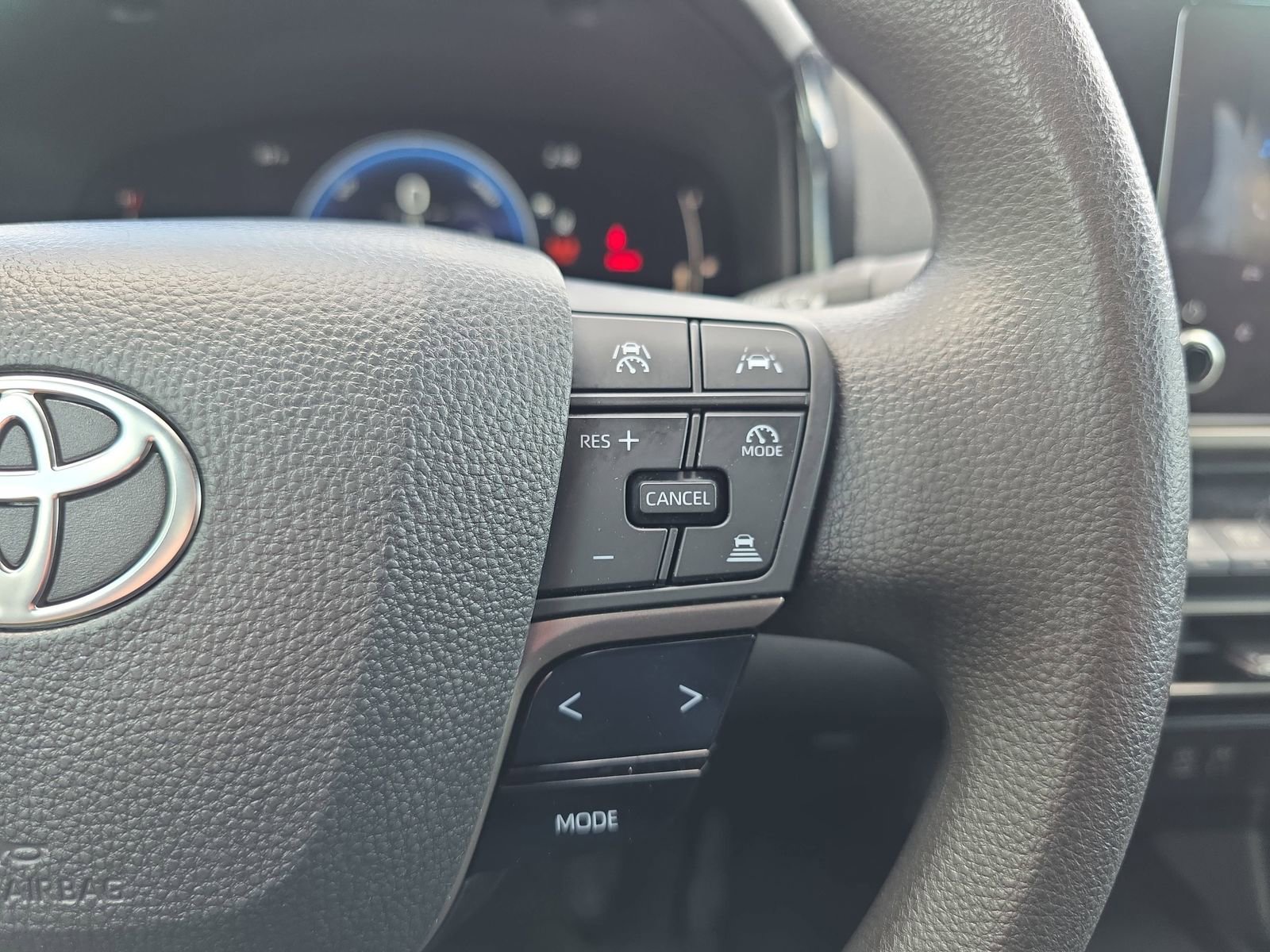 Used 2025 Toyota Camry LE image 17