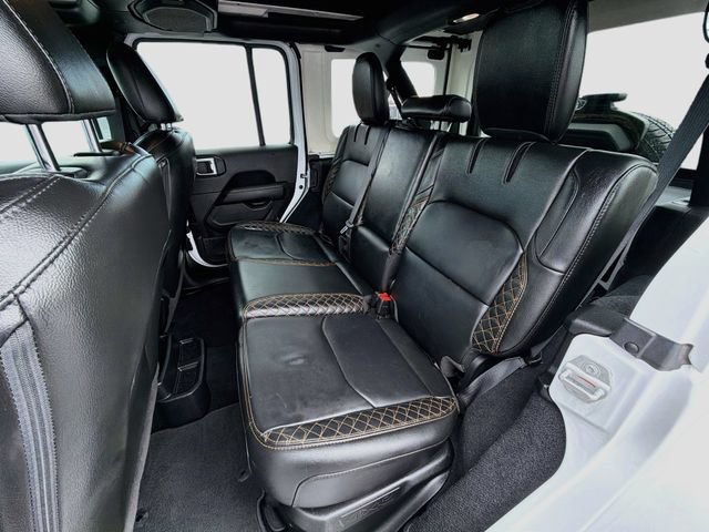 Used 2022 Jeep Wrangler Unlimited Sahara AWD/4WD image 27
