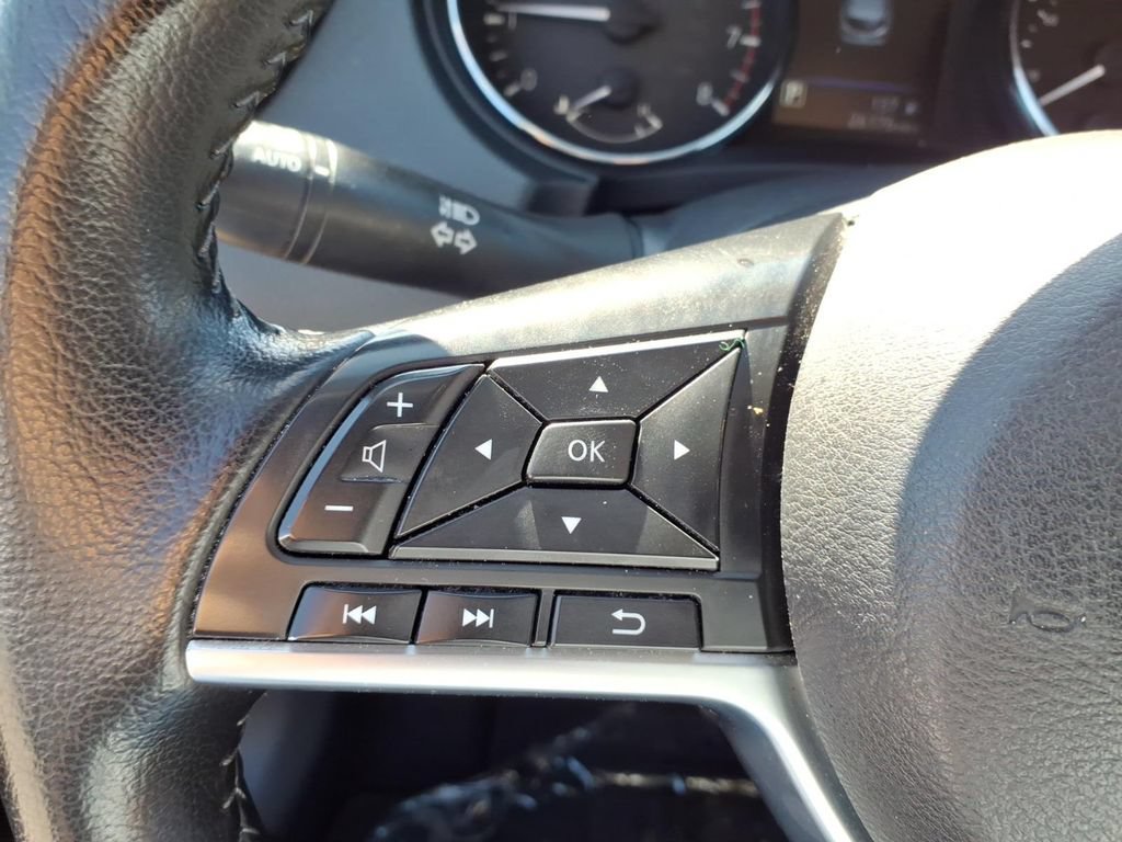 Used 2022 Nissan Rogue Sport SL AWD/4WD image 7