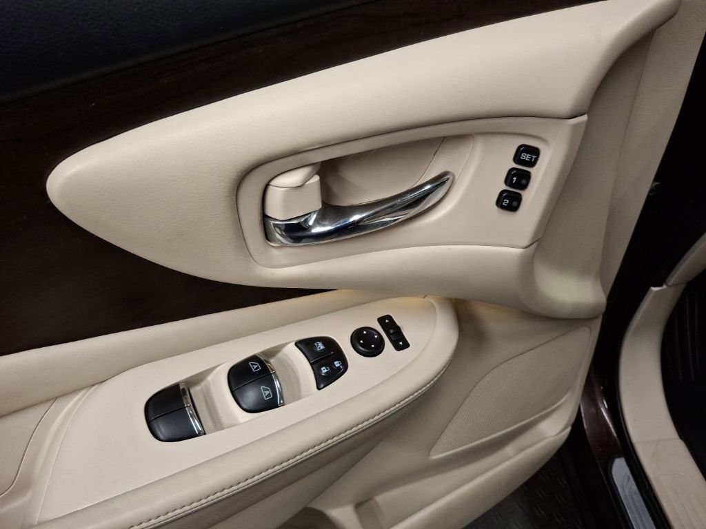 Used 2019 Nissan Murano Platinum image 15