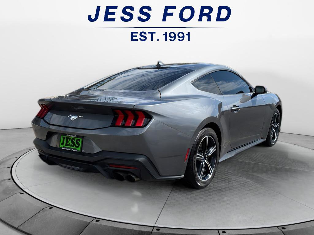 Used 2024 Ford Mustang Coupe image 5