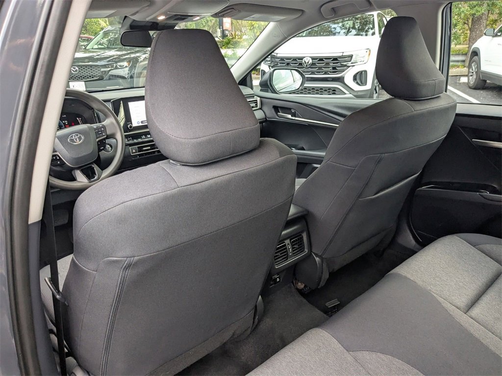 Used 2025 Toyota Camry LE image 22