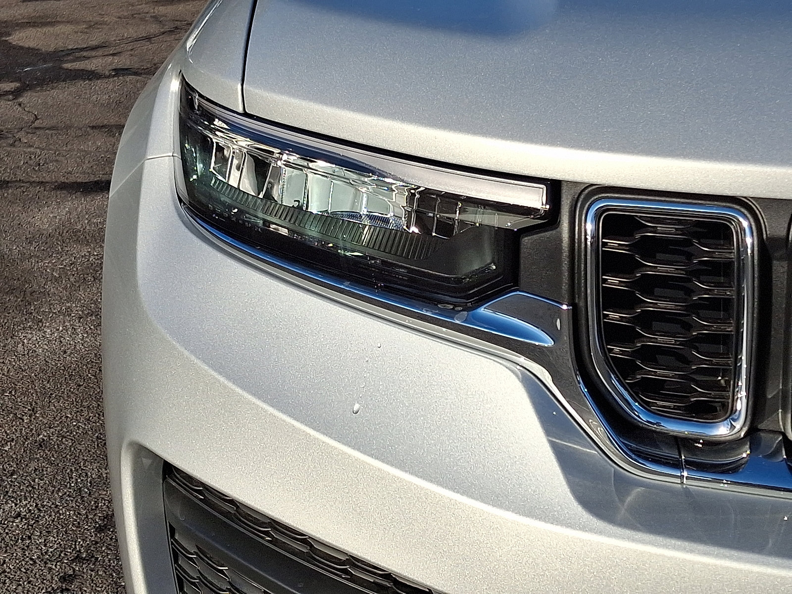 New 2025 Jeep Grand Cherokee Laredo X image 9