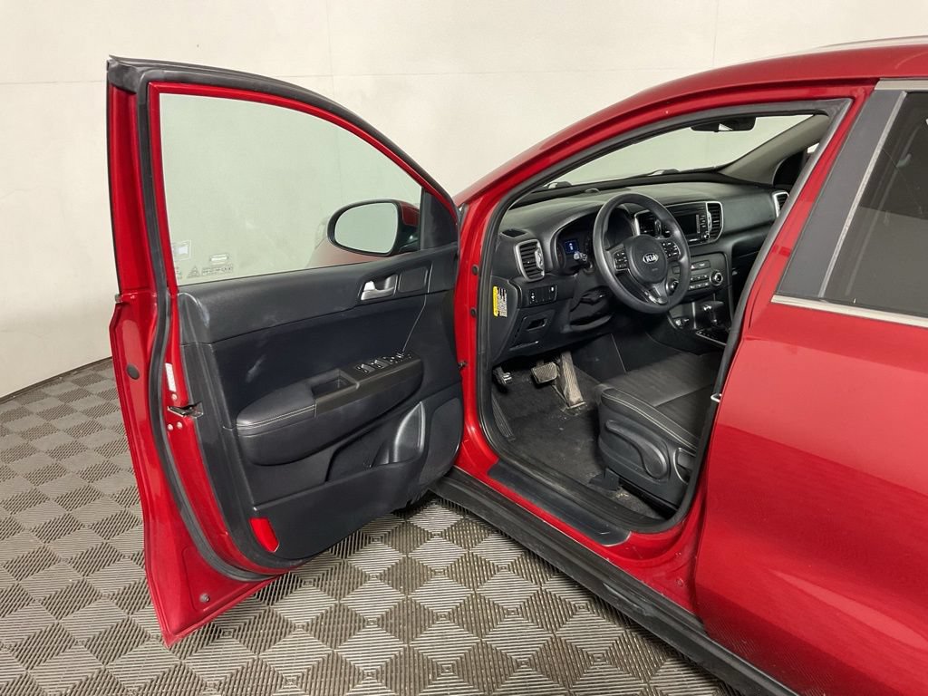Used 2017 Kia Sportage LX AWD/4WD image 18