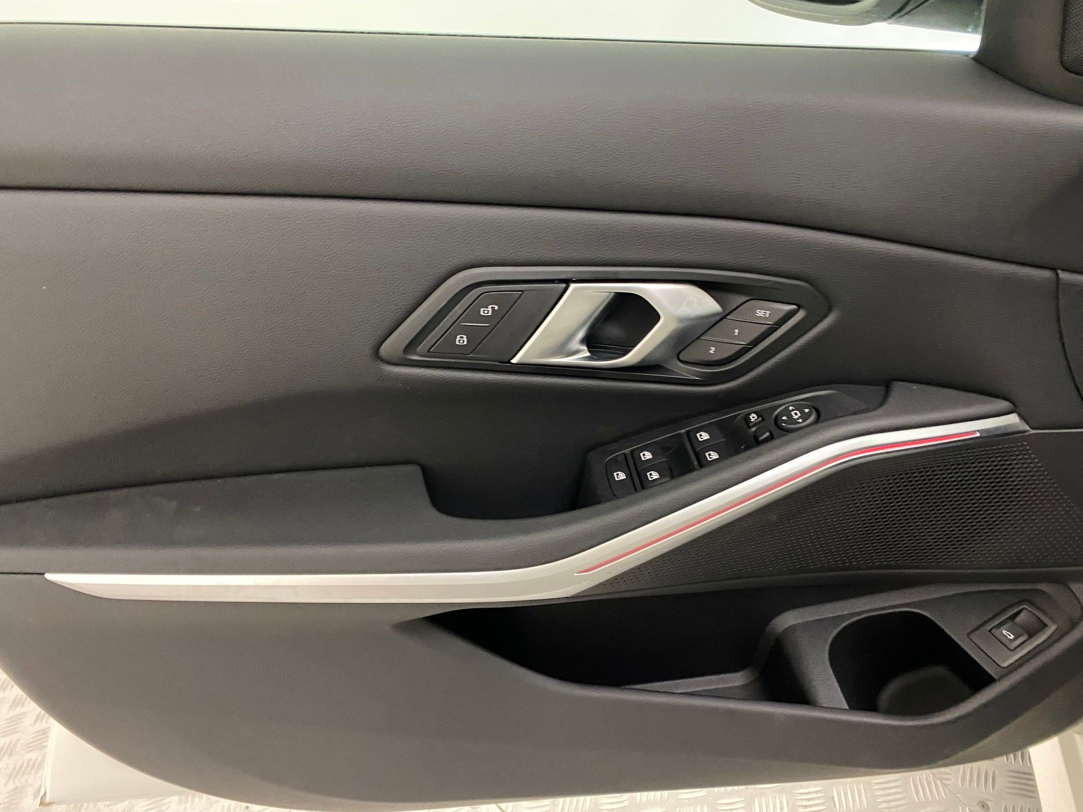 New 2025 BMW 330i xDrive Sedan w/ Convenience Package image 11