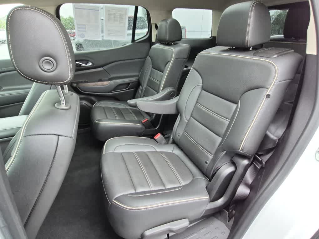 Used 2023 GMC Acadia Denali w/ Denali Ultimate Package AWD/4WD image 8