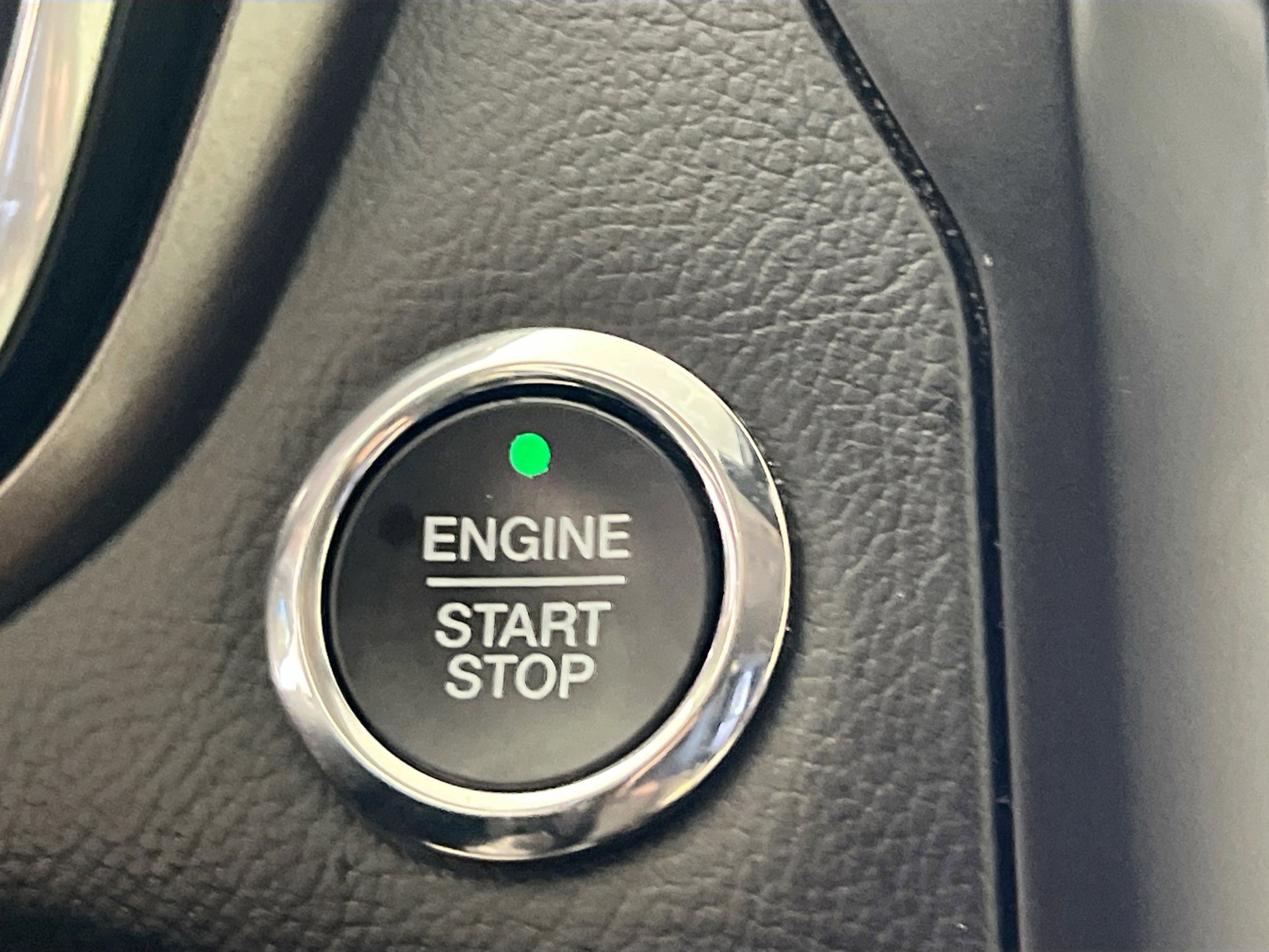 Used 2020 Ford Fusion SE w/ Equipment Group 151A image 24