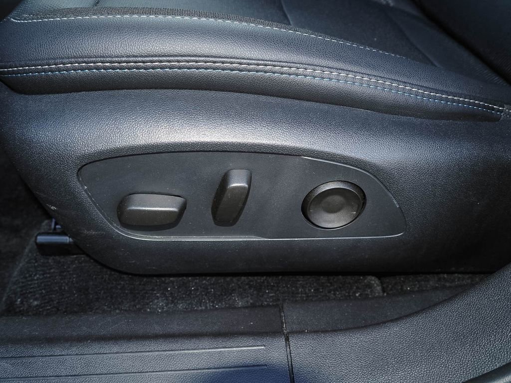 Used 2025 Chevrolet Equinox EV LT w/ Convenience Package FWD image 22