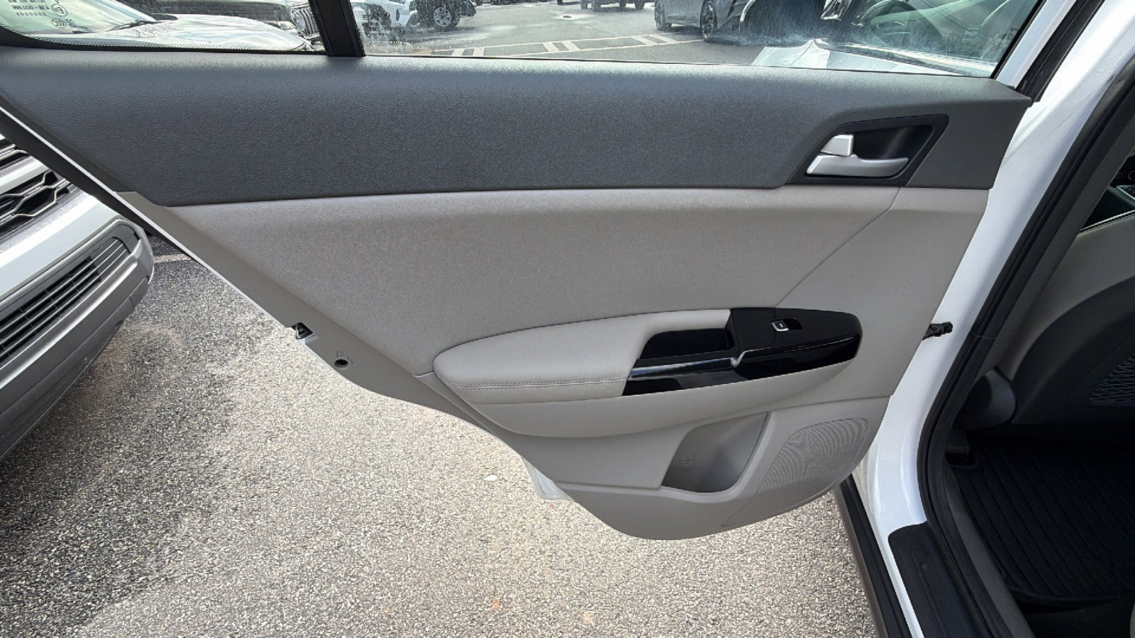 Used 2018 Kia Sportage EX image 23