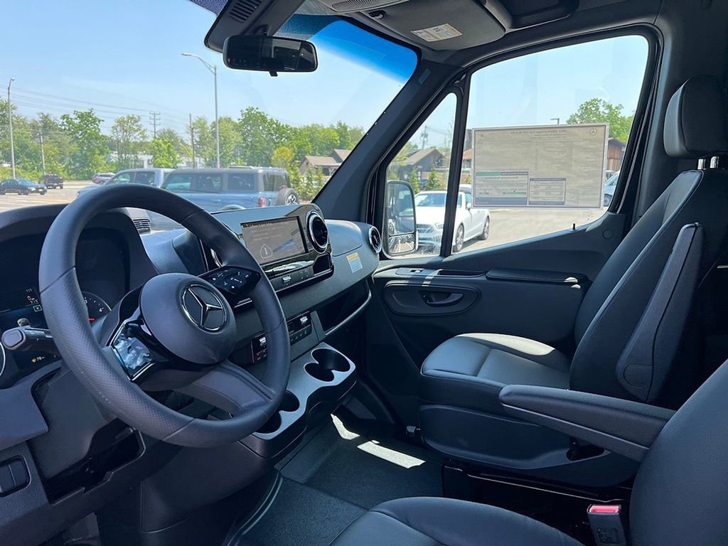 New 2025 Mercedes-Benz Sprinter 2500 image 8