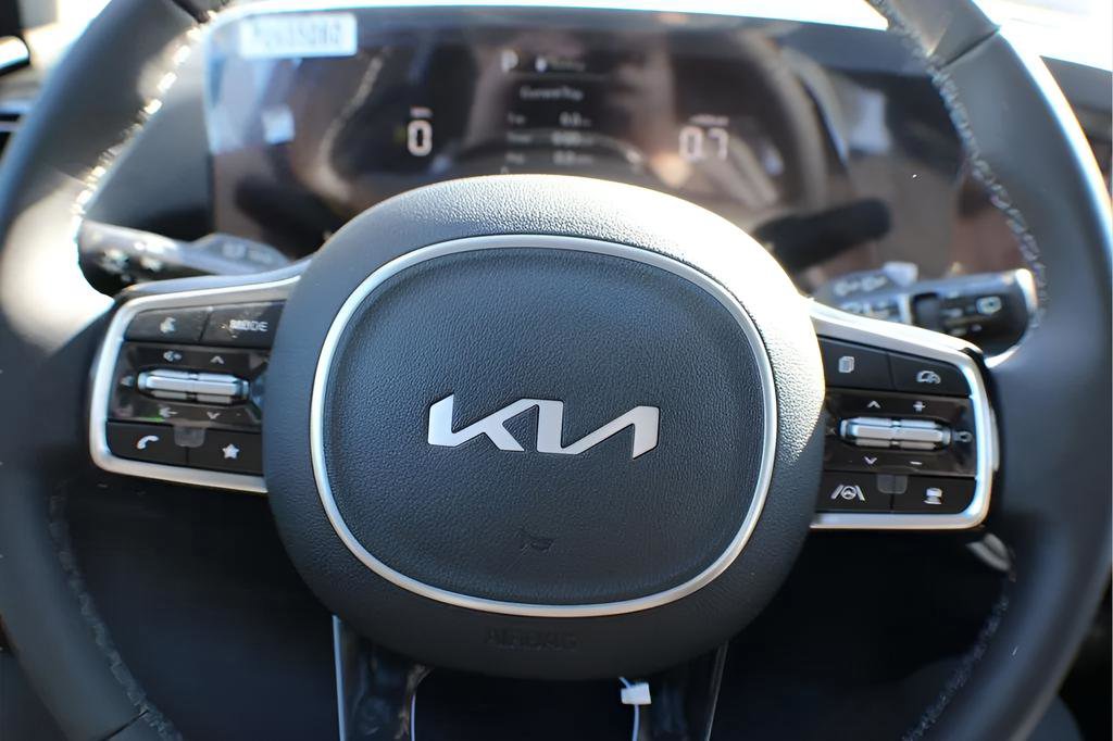 New 2025 Kia Sorento S w/ Panoramic Sunroof Package image 17