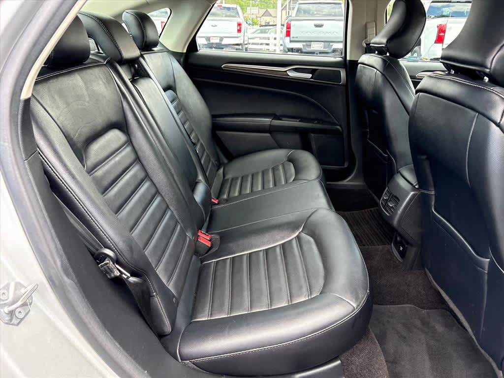 Used 2017 Ford Fusion Energi SE FWD image 8
