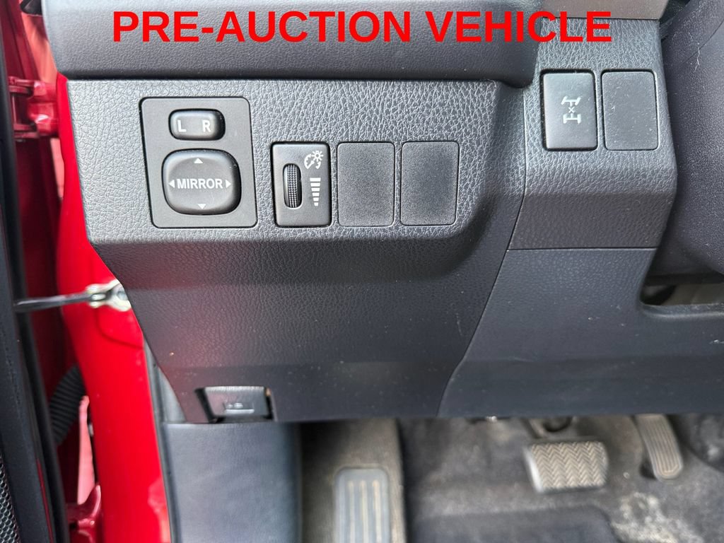 Used 2016 Toyota RAV4 LE AWD/4WD image 25