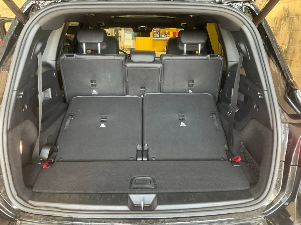 Used 2023 Mercedes-Benz GLB 250 4MATIC w/ Premium Package image 31