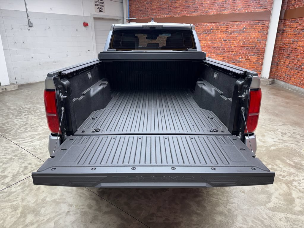 Used 2025 Toyota Tacoma TRD Sport AWD/4WD image 25