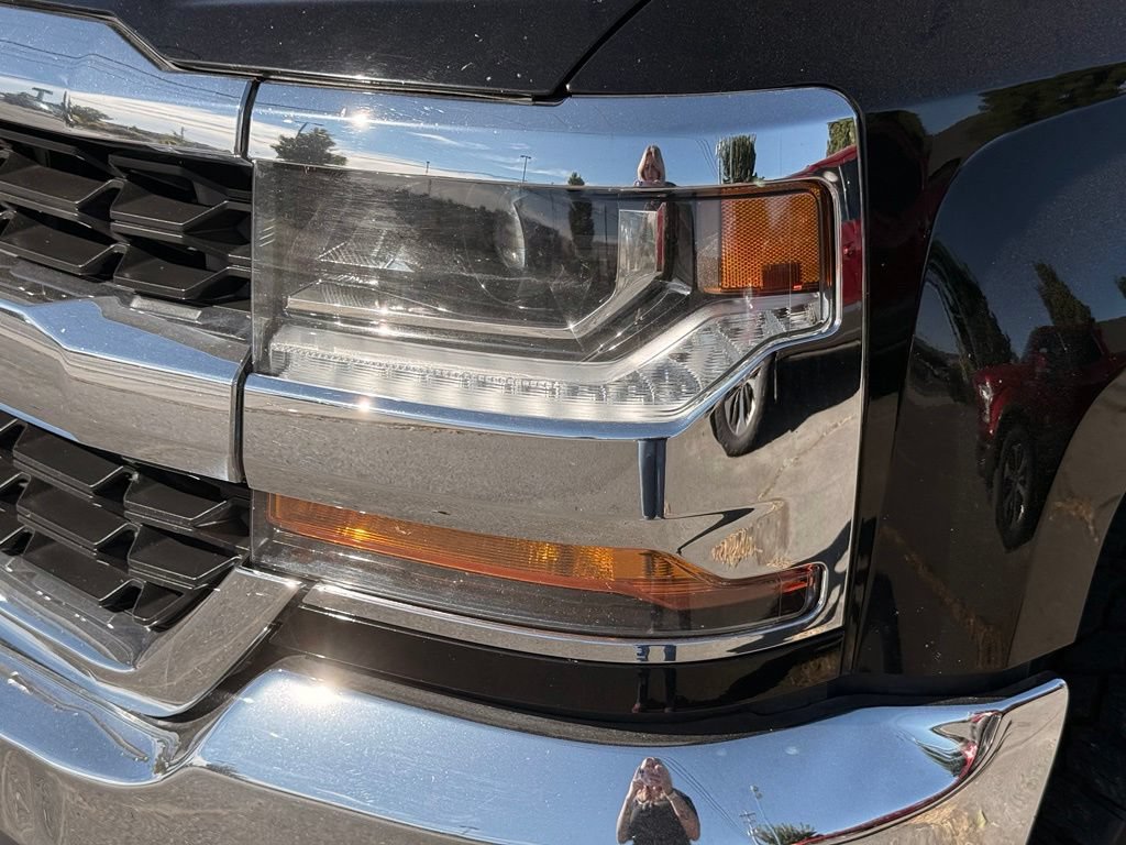 Used 2018 Chevrolet Silverado 1500 LT AWD/4WD image 11