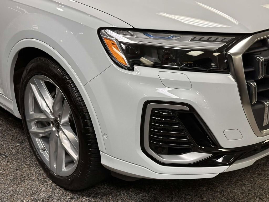 Used 2025 Audi Q7 3.0T Prestige w/ Prestige Package image 8