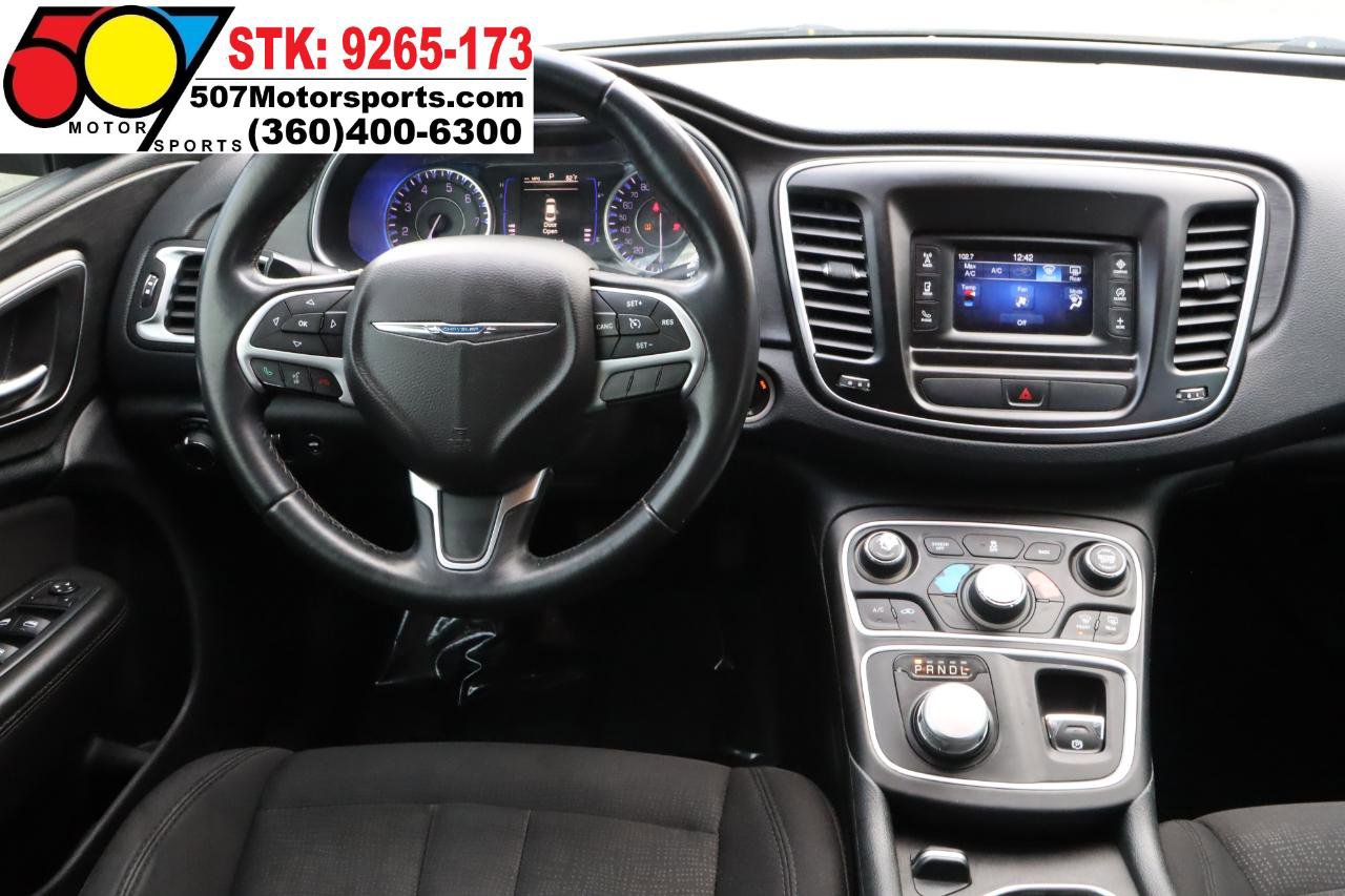 Used 2016 Chrysler 200 Limited w/ Convenience Group image 18