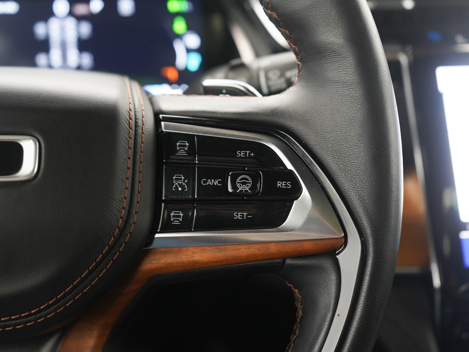Used 2023 Jeep Grand Cherokee Summit image 28