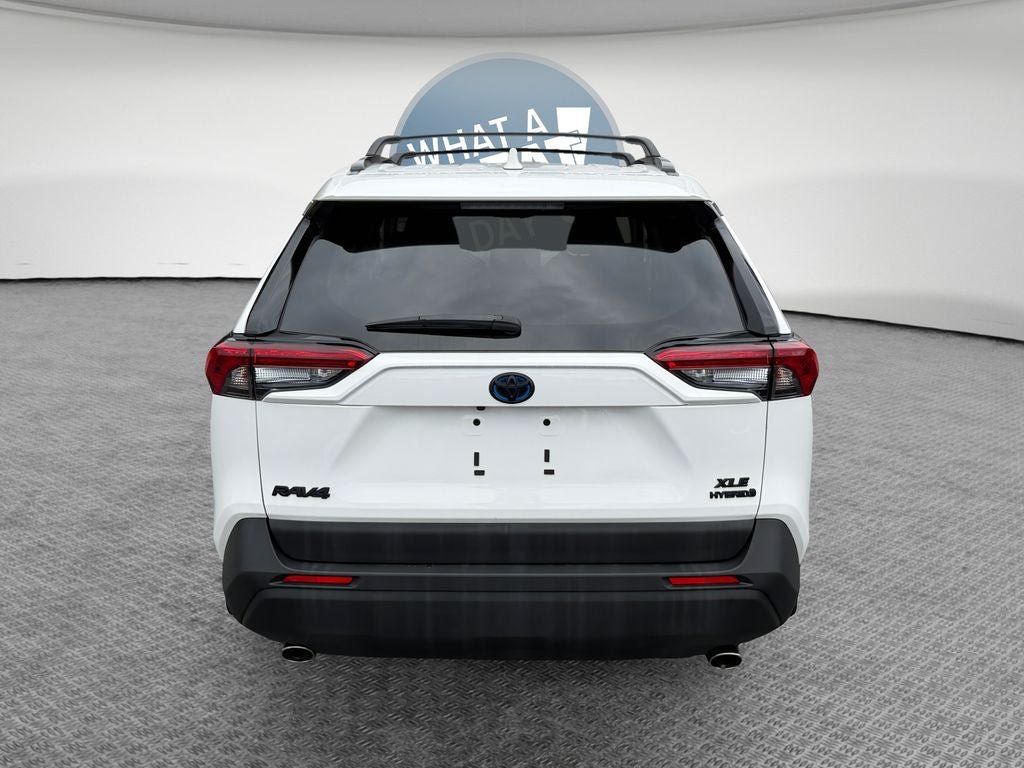 Used 2022 Toyota RAV4 XLE w/ Convenience Package AWD/4WD image 5
