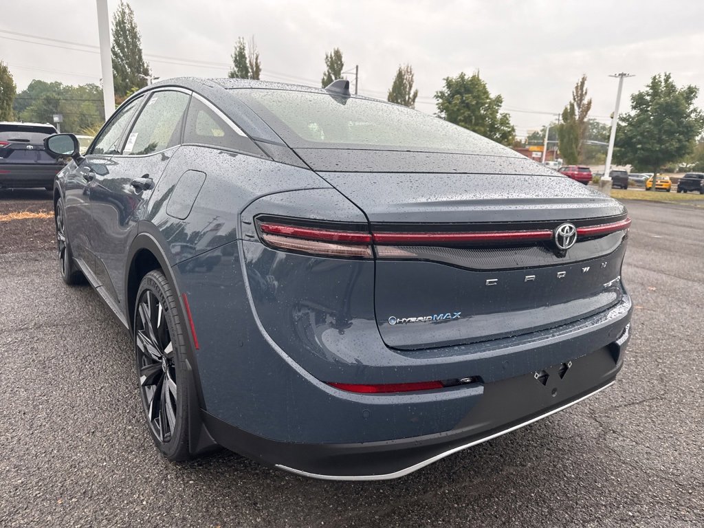 New 2026 Toyota Crown Platinum image 17