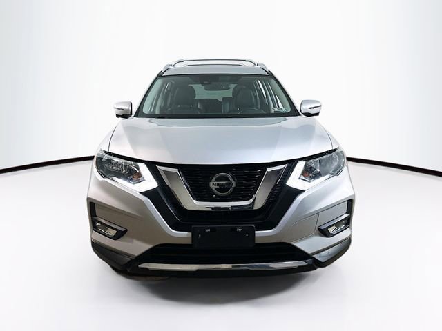Used 2018 Nissan Rogue SL image 2