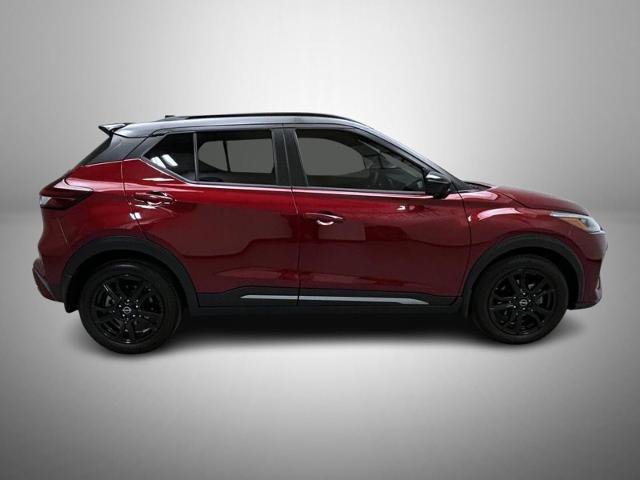 Certified 2023 Nissan Kicks SR w/ SR Premium Package FWD image 4