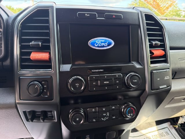 Used 2021 Ford F250 XLT w/ Snow Plow Prep Package AWD/4WD image 18