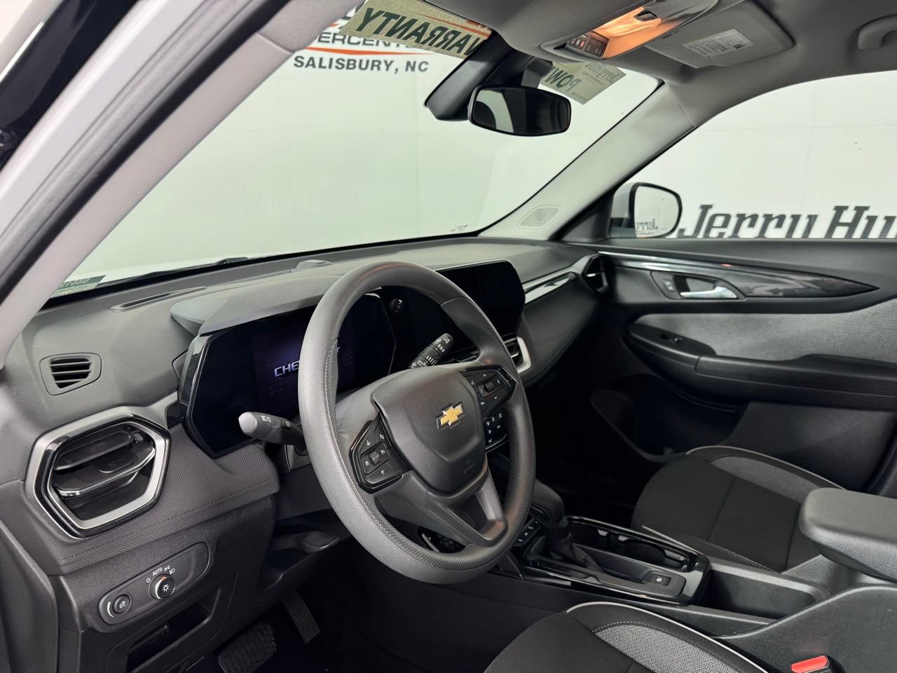 Used 2025 Chevrolet TrailBlazer LT AWD/4WD image 13