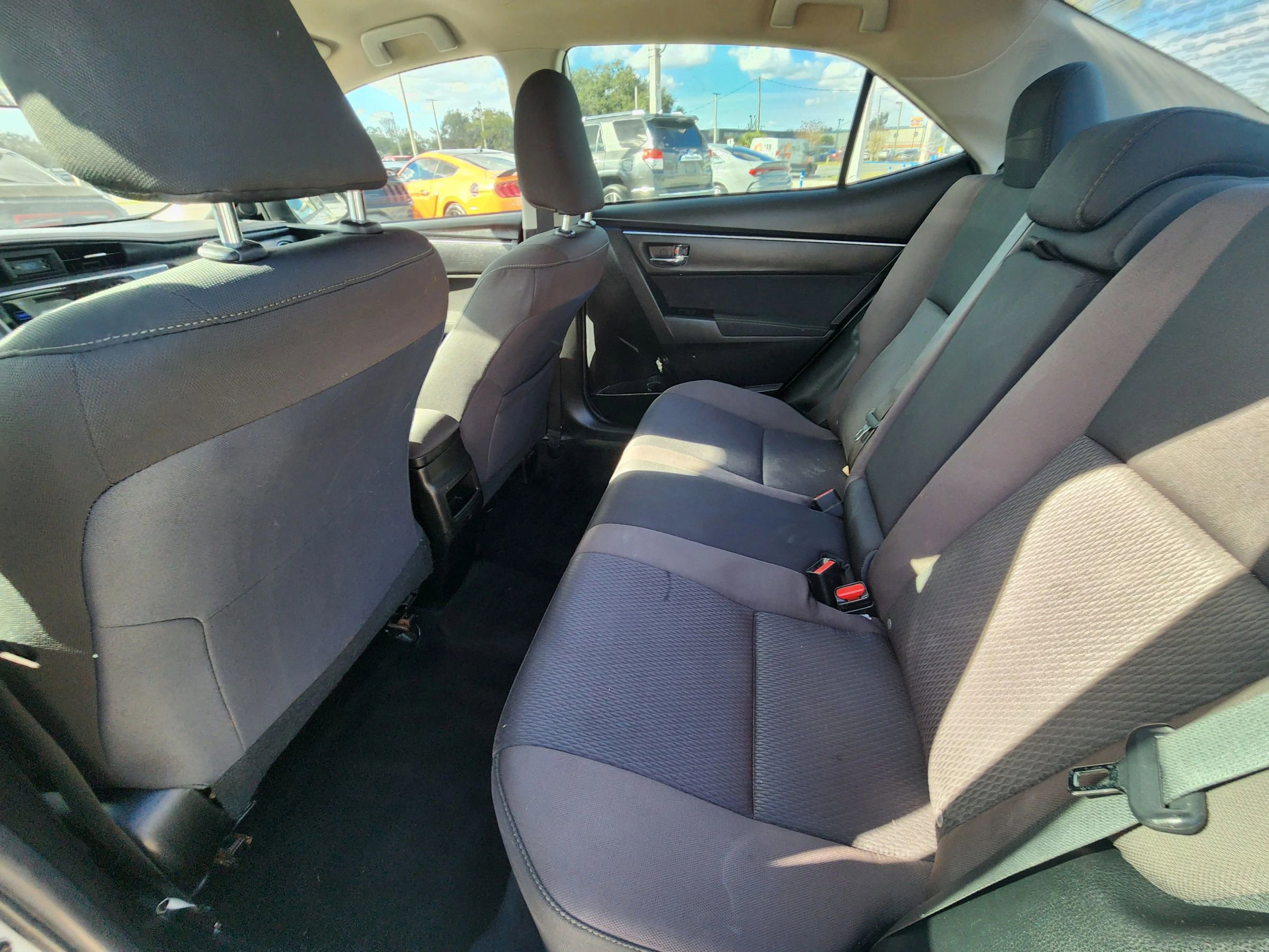 Used 2019 Toyota Corolla LE FWD image 15